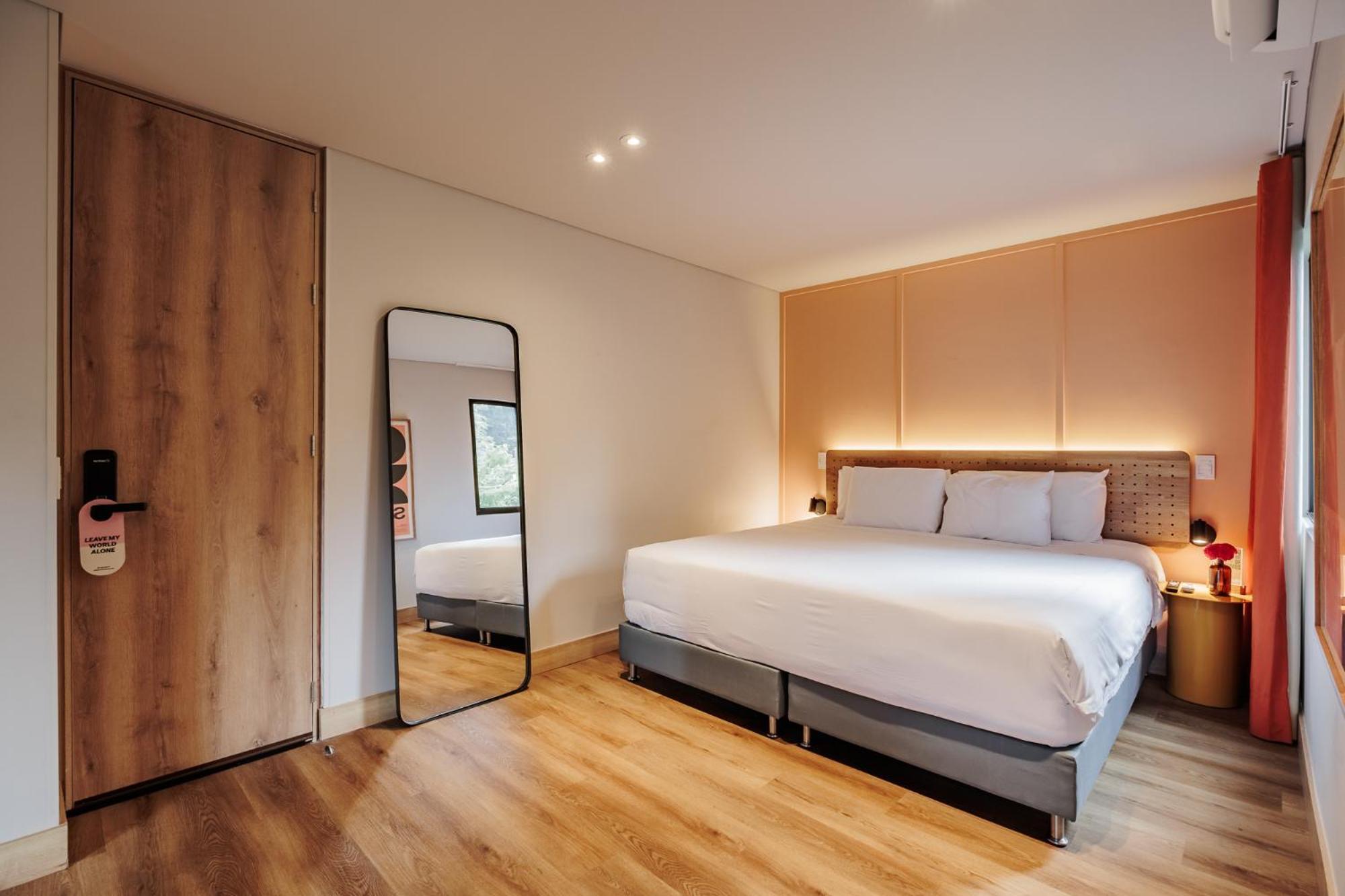 The Somos Central Hotel Poblado Меделин Екстериор снимка